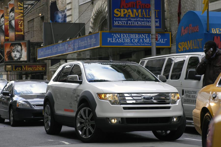  Ford Edge HySeries Plug In Hybrid 2007 года  (фото 24 из 27)